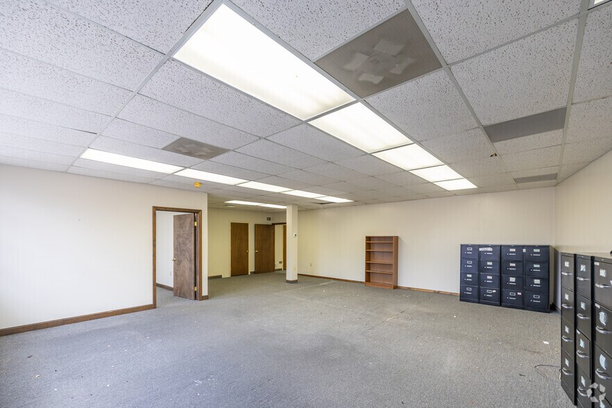 More Photos Of 281 Main St, Fitchburg Storefront Retail Office For Sale