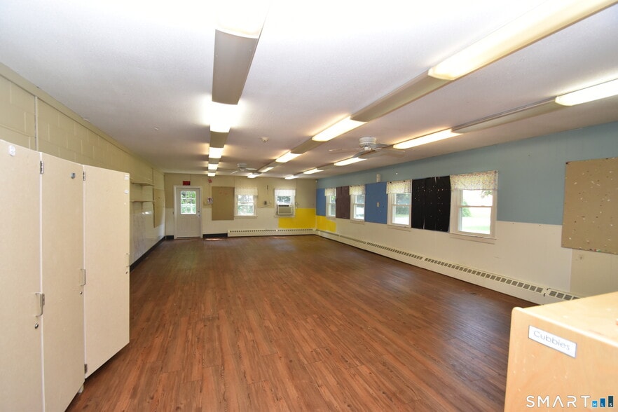 More Photos Of 206 House St, Glastonbury Land For Sale