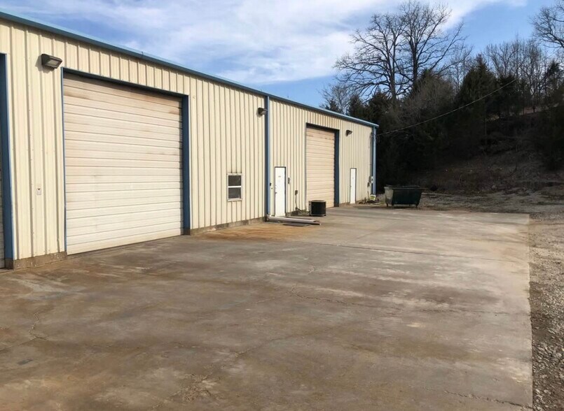 More Photos Of 3861 US-54, Linn Creek Industrial For Lease