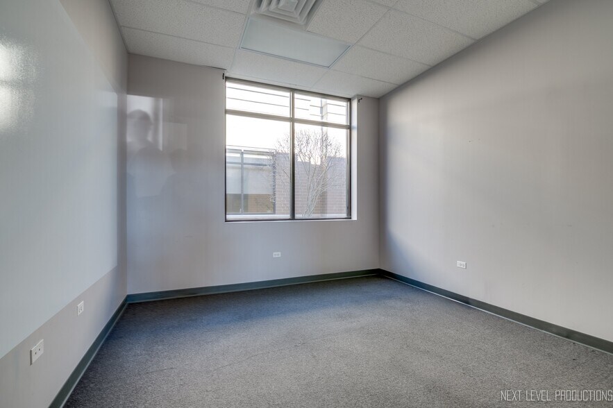 More Photos Of 459 Dunham Rd, St Charles Medical For Sale