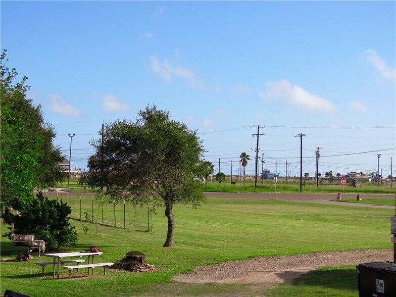 More Photos Of 1330 S Commercial St, Aransas Pass Hotel For Sale