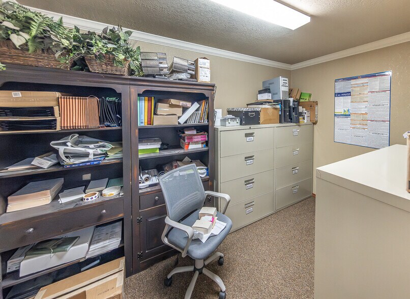 More Photos Of 2303 Private Road 7340 rd, Lubbock Warehouse For Lease