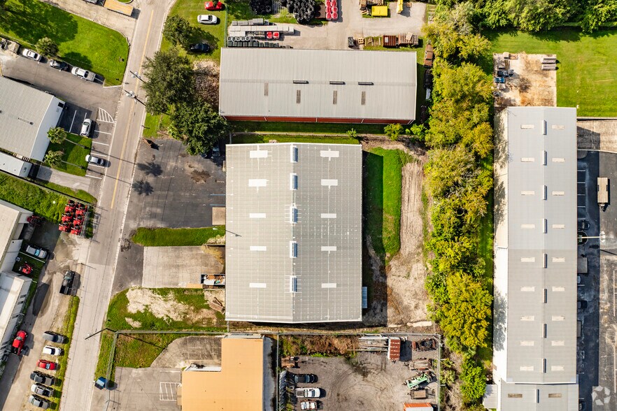 More Photos Of 7818 Depot Ln, Tampa Warehouse For Lease