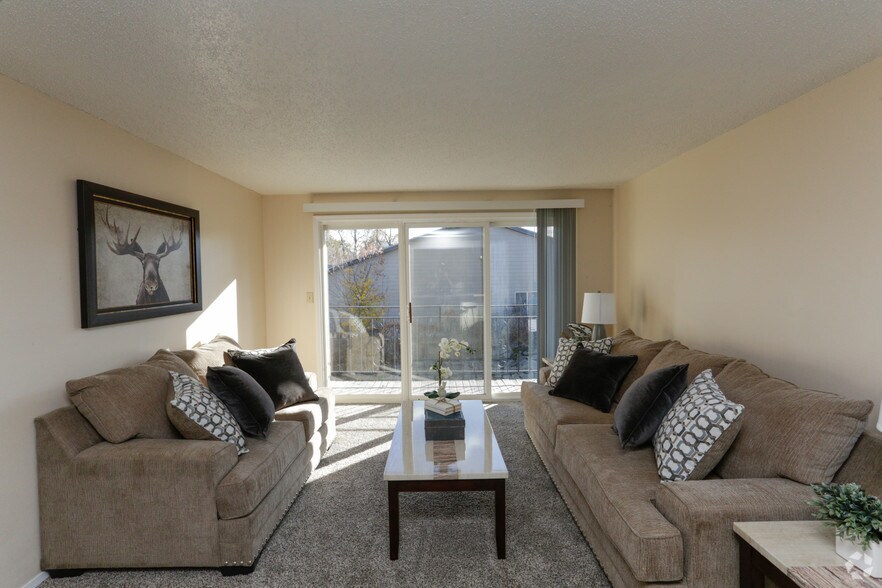 More Photos Of 1118 Oakland St, Cheney Apartments For Sale