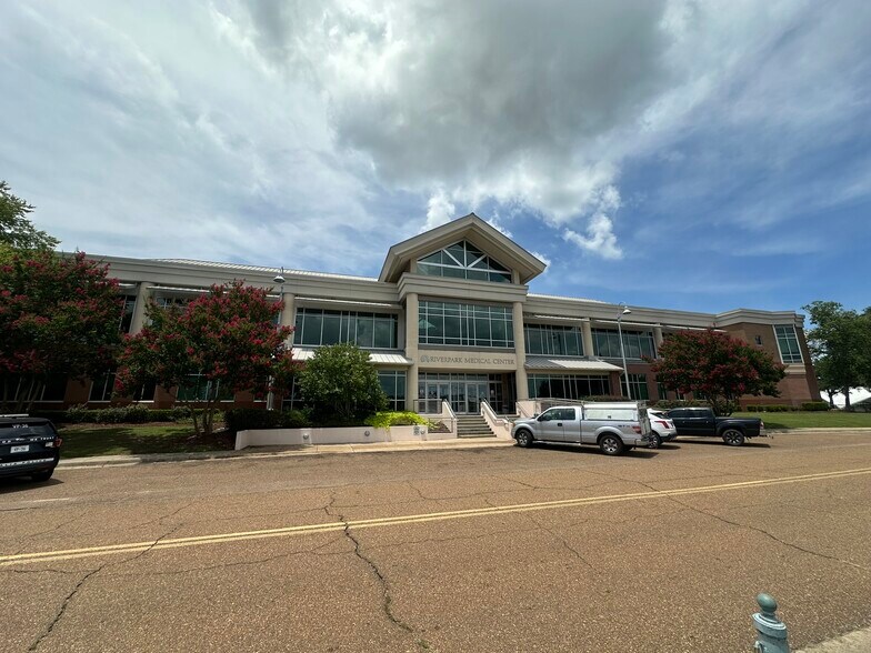 More Photos Of 107 Front St, Vidalia Office For Sale