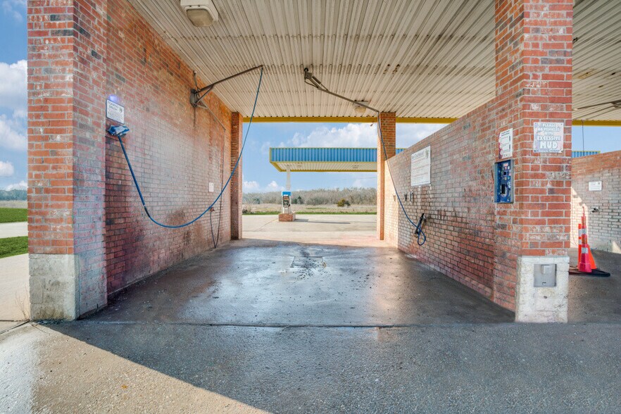 More Photos Of 317 W Princeton Dr, Princeton Carwash For Sale