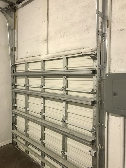 More Photos Of 1211 Okeechobee Rd, West Palm Beach Flex For Lease