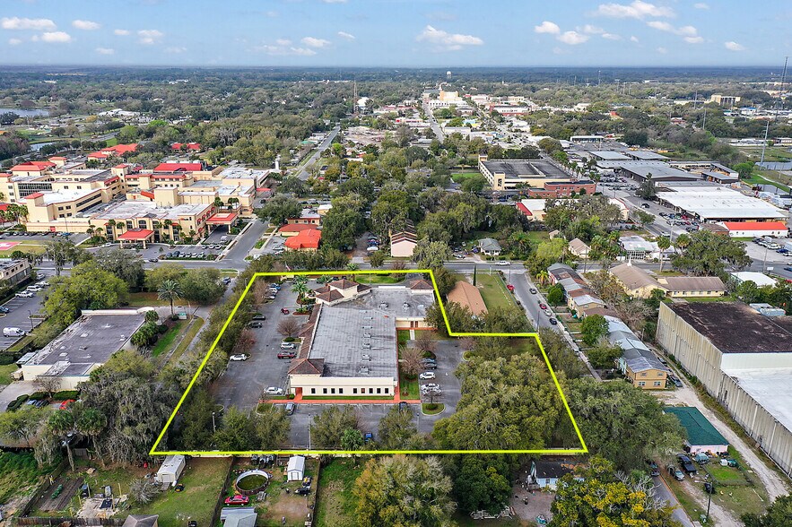 More Photos Of 210 S Lake St, Leesburg Medical For Lease