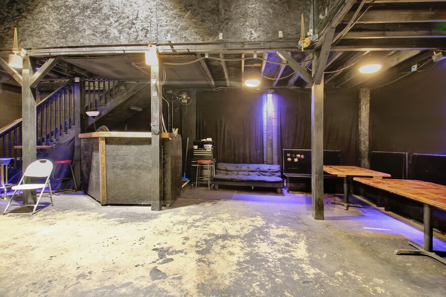 More Photos Of 7716 N Main St, Jonesboro Freestanding For Sale