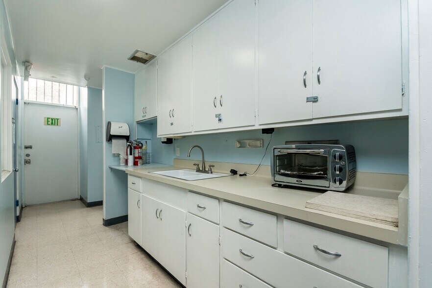 More Photos Of 1533 Alamitos Ave, Long Beach Medical For Lease