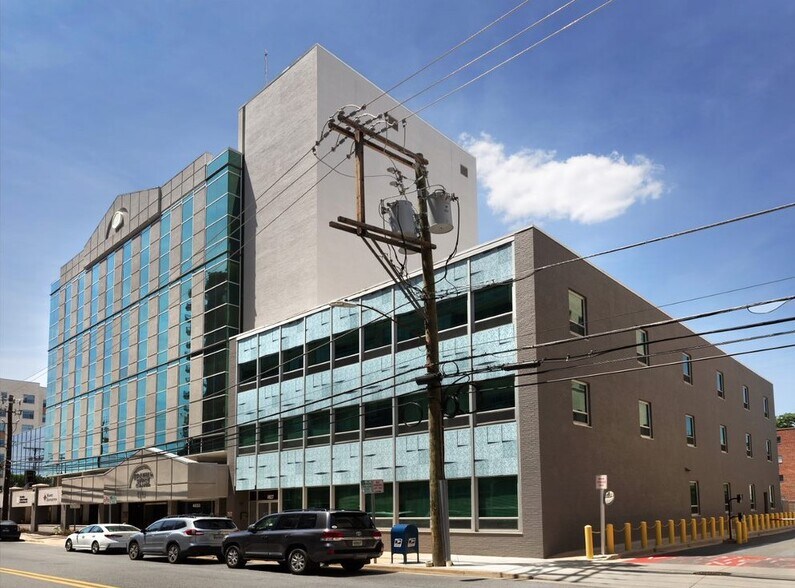 More Photos Of 4833 Rugby Ave, Bethesda Medical For Lease
