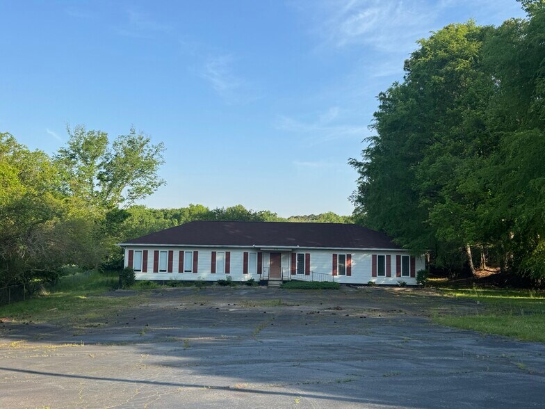 Primary Photo Of 121 Sparta Hwy, Eatonton Medical For Sale