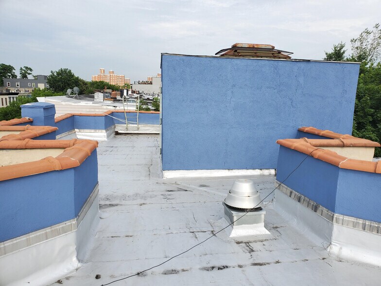 More Photos Of 162 Utica Ave, Brooklyn Apartments For Sale