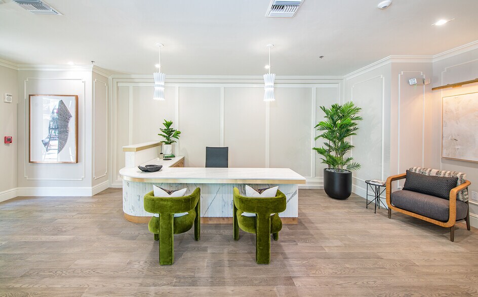 More Photos Of 425 E Central Blvd, Orlando Apartments For Lease