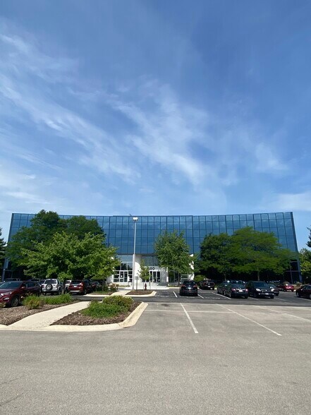 Primary Photo Of 650 E Algonquin Rd, Schaumburg Office For Lease