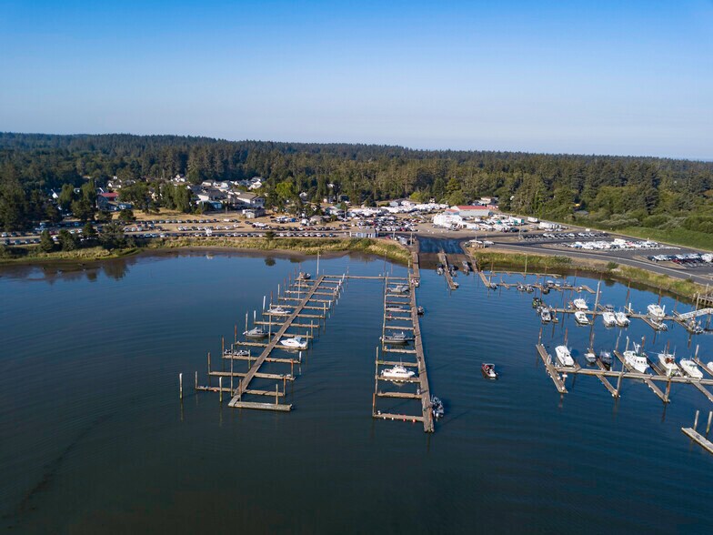 More Photos Of 996 Pacific Dr, Hammond Restaurant For Sale