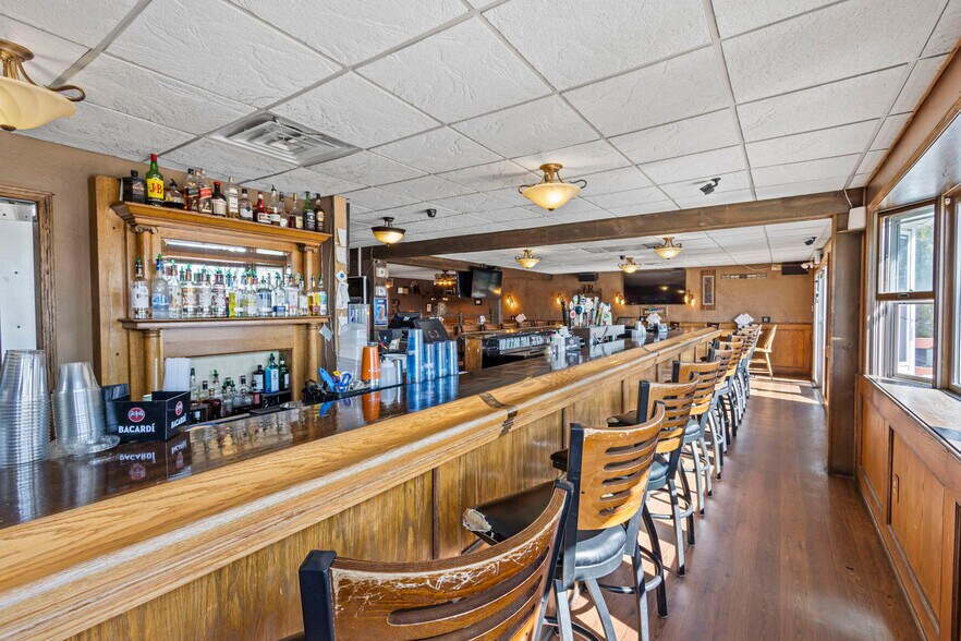 More Photos Of N4111 S Lakeshore Dr, Markesan Restaurant For Sale