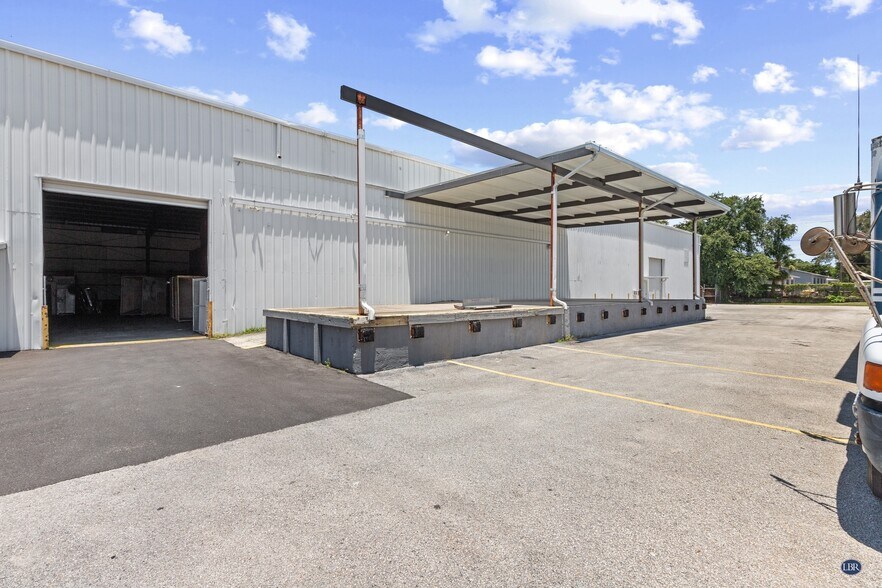 More Photos Of 324 Clearlake Rd, Cocoa Warehouse For Sale