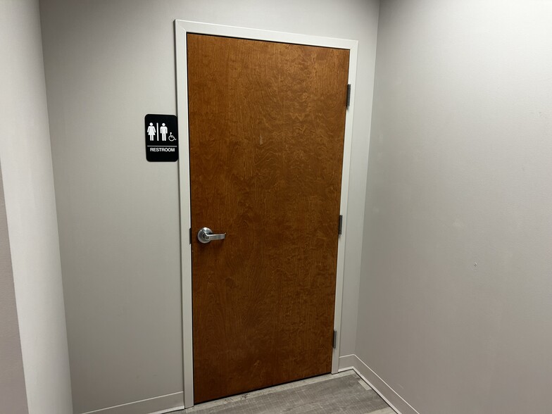 More Photos Of 4245 Johns Creek Pky, Suwanee Medical For Lease