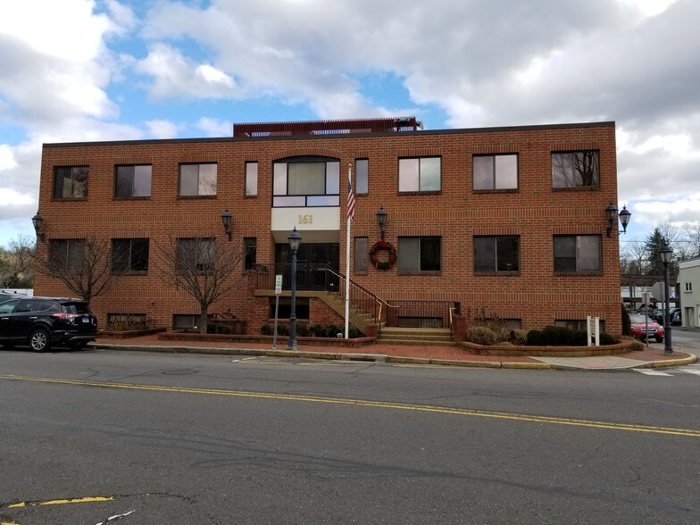 More Photos Of 161 Cherry St, New Canaan Office For Lease