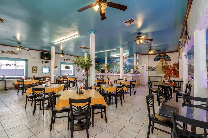 More Photos Of 5222 S Central Ave, Phoenix General Retail For Sale