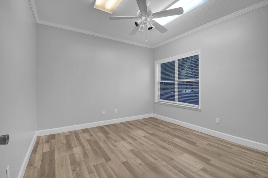 More Photos Of 9905 Old St Augustine Rd, Jacksonville Medical For Lease