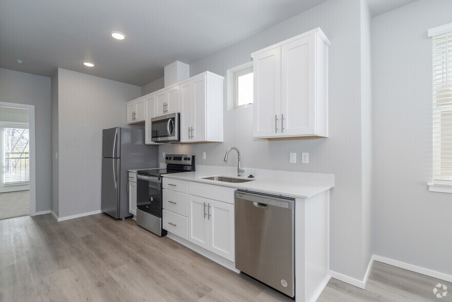 More Photos Of 421 NE 80th Ave, Hillsboro Apartments For Sale