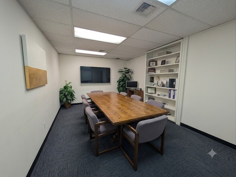 More Photos Of 17421 Irvine Blvd, Tustin Office For Lease