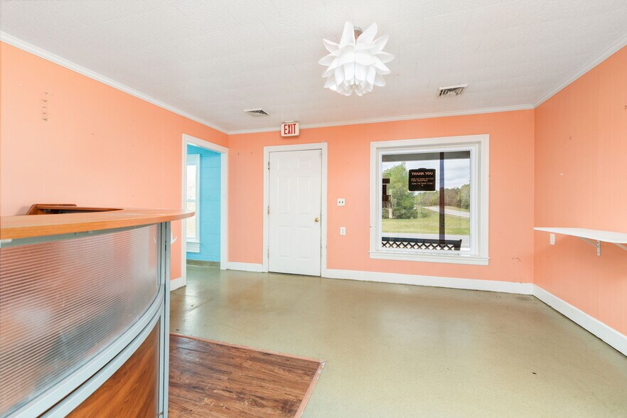 More Photos Of 101 Lea Rd, Kenbridge Healthcare For Sale