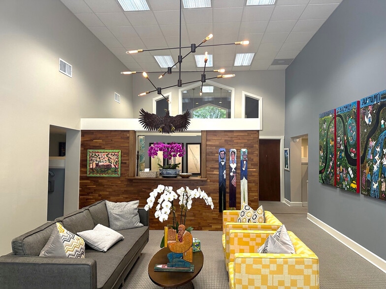 More Photos Of 1601 E Amelia St, Orlando Office For Sale