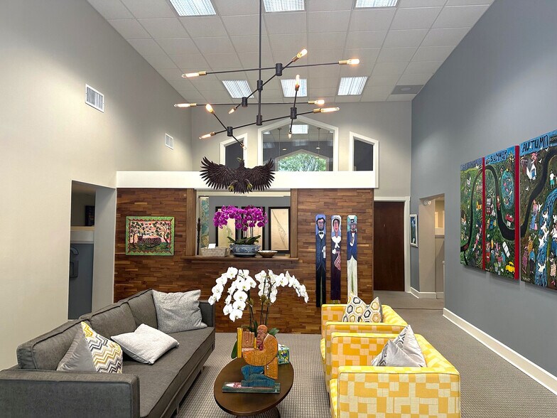 More Photos Of 1601 E Amelia St, Orlando Office For Sale