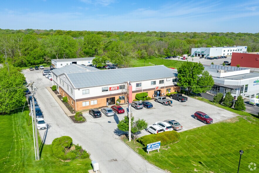 More Photos Of 7300 W Frontage Rd, Merriam Office For Lease