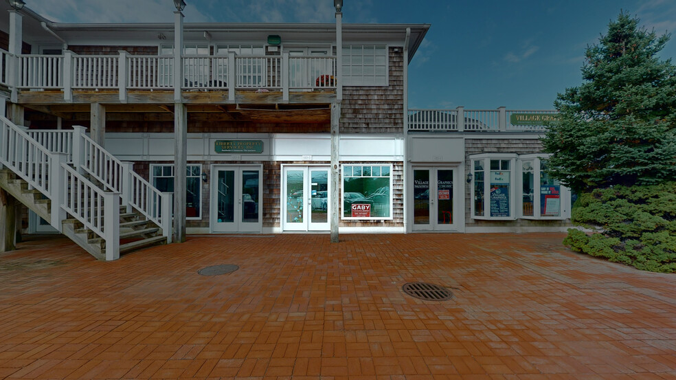 Primary Photo Of 132 Main St, Westhampton Beach Storefront Retail Office For Lease