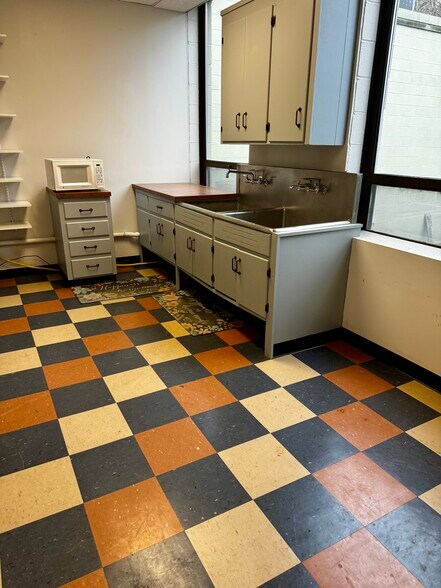 More Photos Of 683 Pittsford Victor Rd, Pittsford Storefront Retail Office For Lease