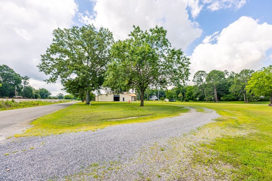 More Photos Of 2418 US-31, Falkville Warehouse For Sale