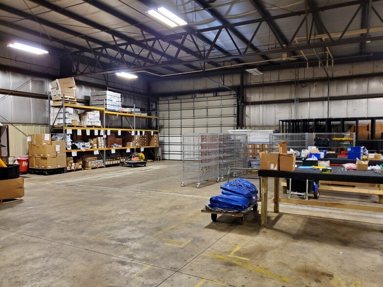 More Photos Of 255 Enterprise Dr, Lewis Center Warehouse For Lease