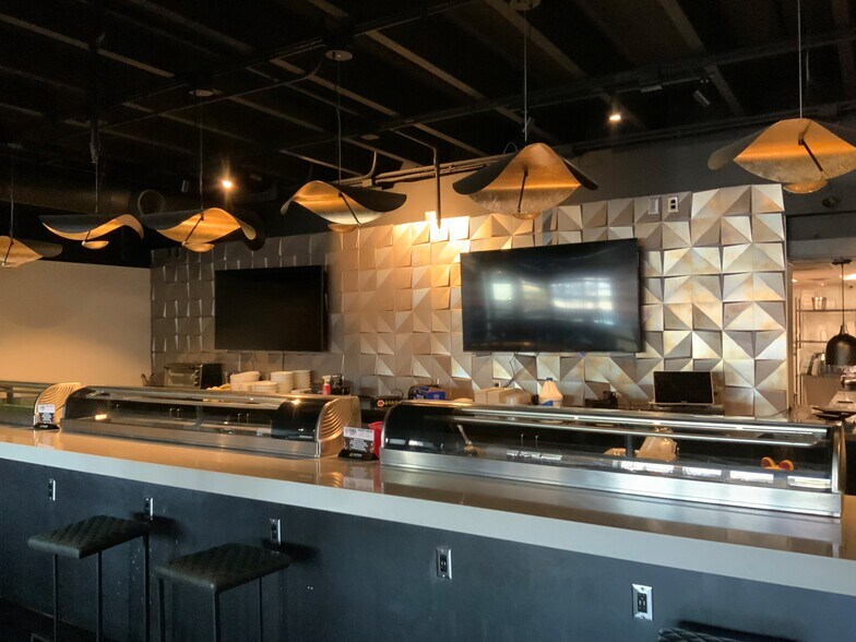 More Photos Of 5538 N 7th St, Phoenix Restaurant For Lease