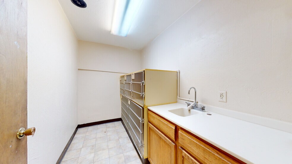 More Photos Of 12249 US Route 30, North Huntingdon Veterinarian Kennel For Sale