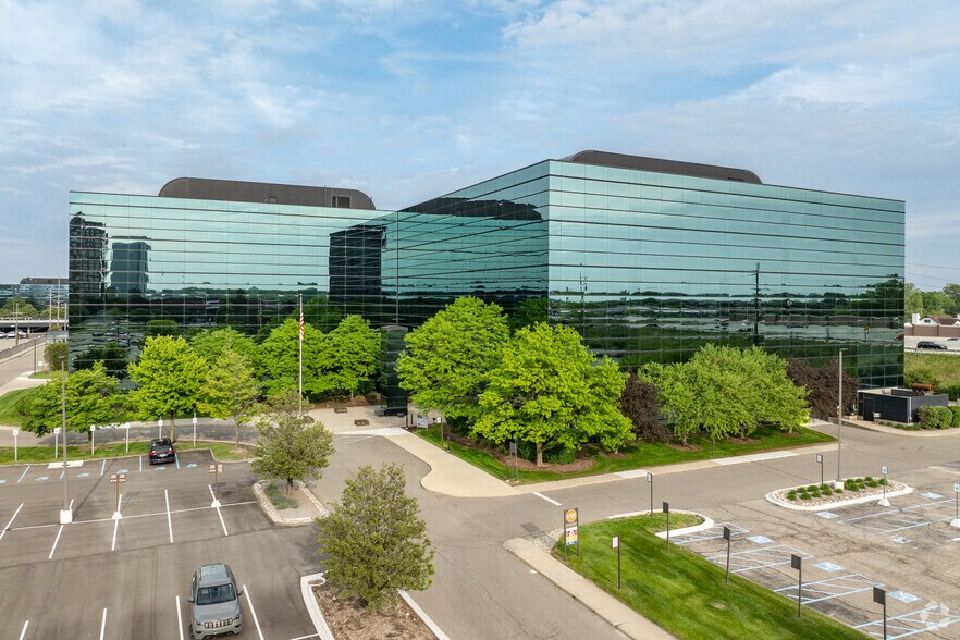 Primary Photo Of 2800 Livernois Rd, Troy Office For Lease