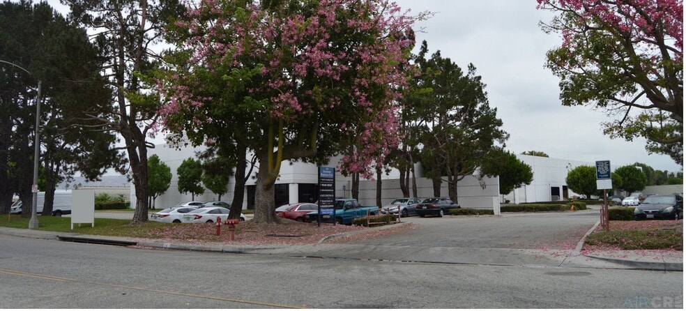 More Photos Of 8940 Sorensen Ave, Santa Fe Springs Warehouse For Lease