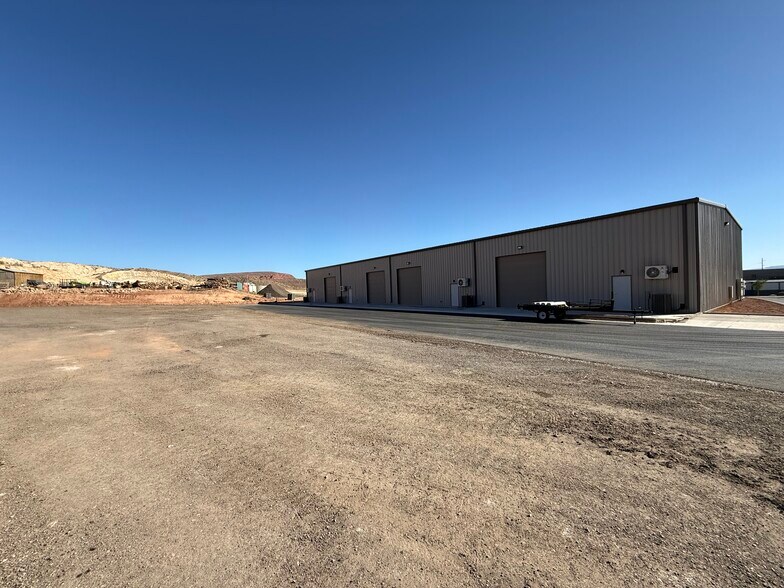More Photos Of 41 Smelter Dr, Washington Warehouse For Lease