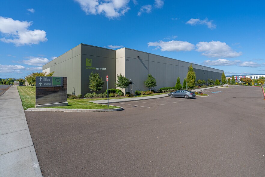 More Photos Of 5585 NE Wagon Dr, Hillsboro Industrial For Sale
