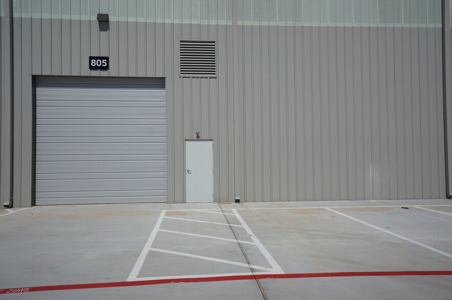 202 Industrial Blvd, Sugar Land, TX 77478 Warehouse For Sale