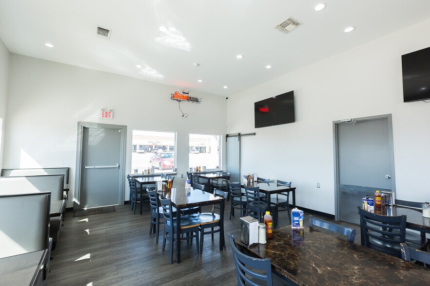 More Photos Of 1140 Kermit St, Plainview Restaurant For Sale