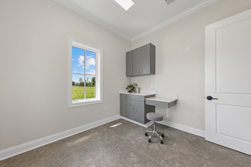 More Photos Of 1102 Apollo rd, Scott Office Residential For Lease