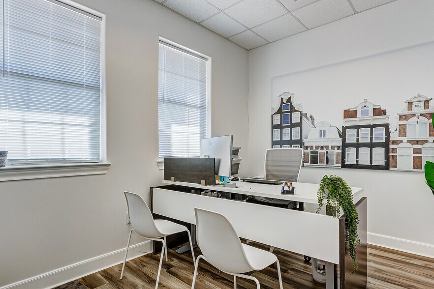 More Photos Of 7930 Broadway St, Pearland Medical For Lease