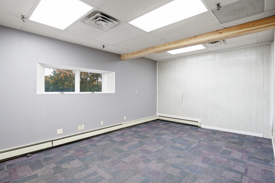 More Photos Of 350 N Center St, Brandon Industrial For Sale