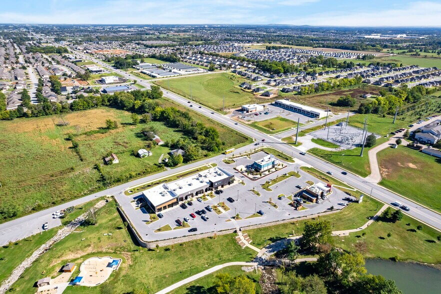 More Photos Of 504 E Centerton Blvd, Centerton Storefront Retail Office For Lease