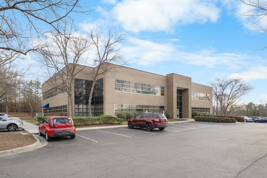 More Photos Of 4160 Piedmont Pky, Greensboro Office For Lease