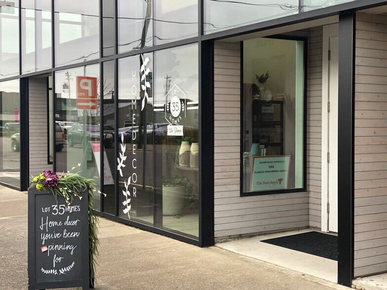 More Photos Of 1902 1st St, Tillamook Storefront Retail Residential For Lease